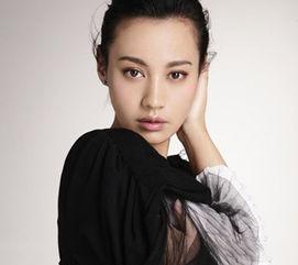 苏岩个人资料简介,才华横溢的艺术家，多才多艺的人生轨迹